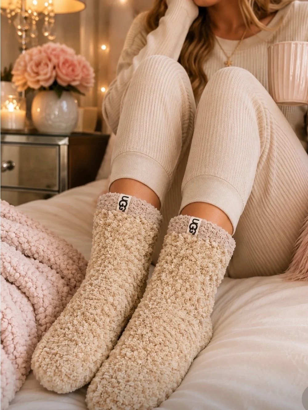 UGG Cozy Fuzzy Crew Lounge Socks Cream One Size Soft Plush Sherpa Comfort